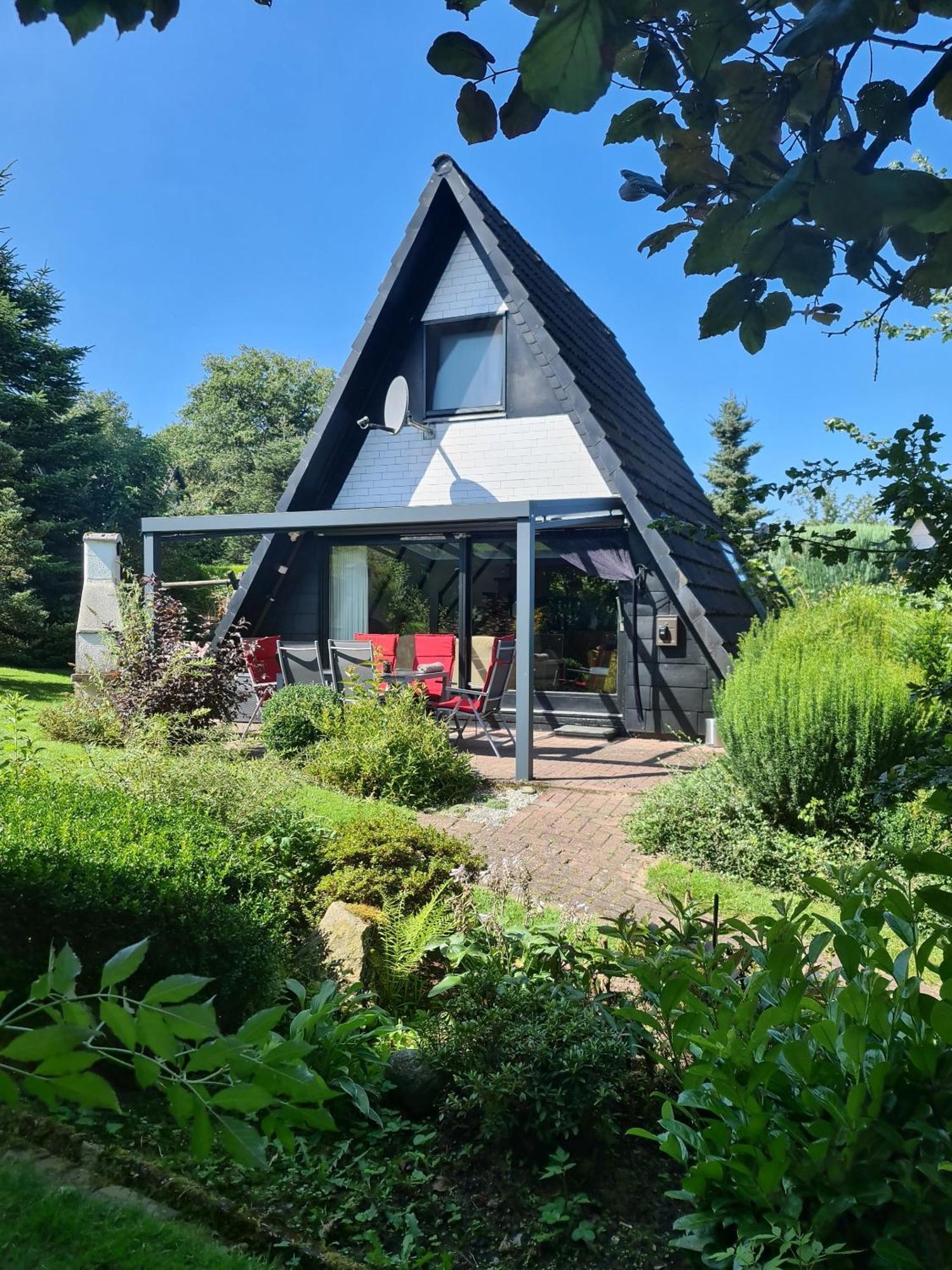 Haus Rosengarten Mit Sauna Bad Wunnenberg Exterior photo